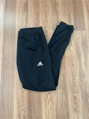 adidas women’s sweatpants / joggers